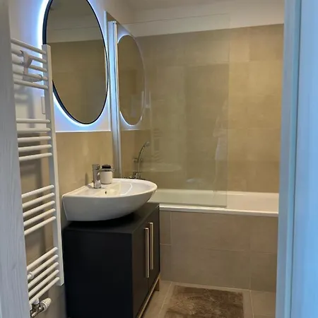2 Apartment, New Building, Near Airport, Ovocne Sady, Apartment Bratislava